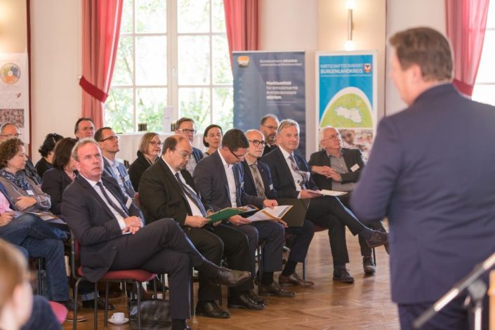 Hitschfeld verabredet in Altenburg: Innovationskonzept „open Osterland“ in Altenburg vorgestellt/Foto: ABGedreht productions/HTWK Leipzig Hitschfeld verabredet in Altenburg: Innovationskonzept "open Osterland" in Altenburg vorgestellt/Foto: ABGedreht productions/HTWK Leipzig