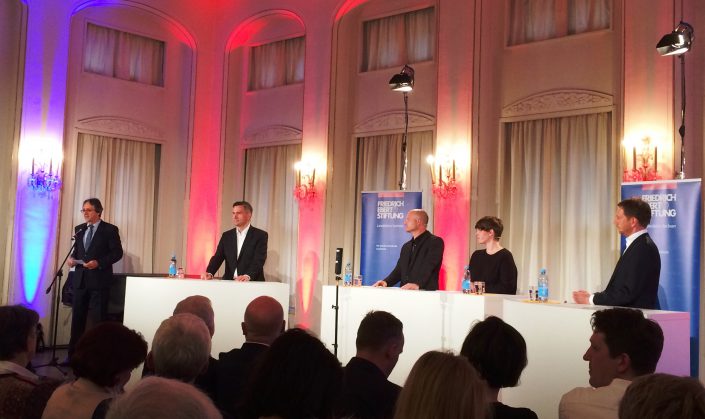 Analoges Debatten-Duell: Dulig vs. Kretschmer in Leipzig Analoges Debatten-Duell: Dulig vs. Kretschmer in Leipzig